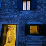 דירה Steinhaus Mit Terrasse רוביני