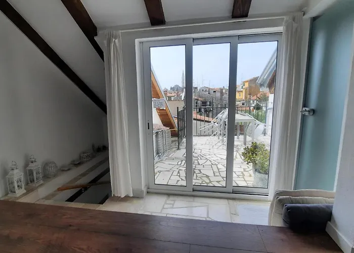 Steinhaus Mit Terrasse Διαμέρισμα