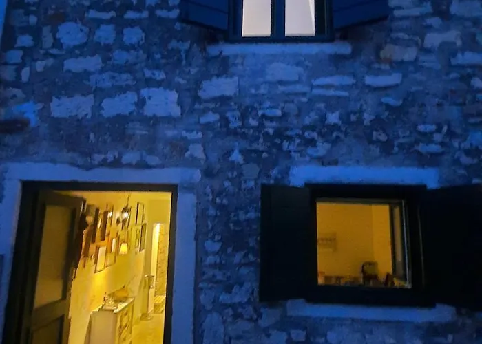 Διαμέρισμα Steinhaus Mit Terrasse Ρόβινι