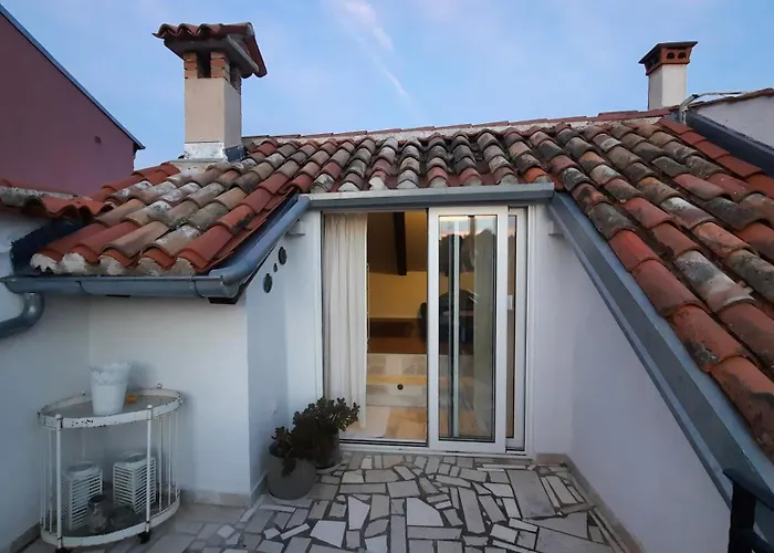 Steinhaus Mit Terrasse *