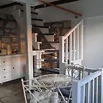 Steinhaus Mit Terrasse *