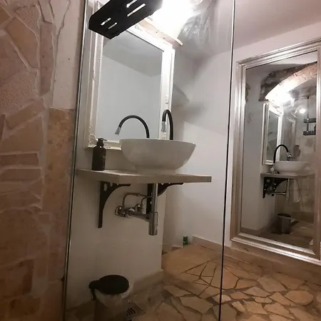 Appartement Steinhaus Mit Terrasse