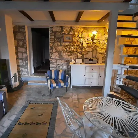Appartement Steinhaus Mit Terrasse Rovinj