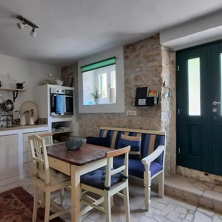 Steinhaus Mit Terrasse * Rovinj