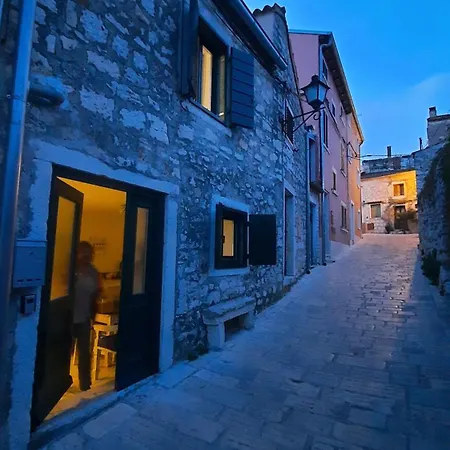 Steinhaus Mit Terrasse Appartement Rovinj