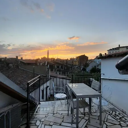 Steinhaus Mit Terrasse *